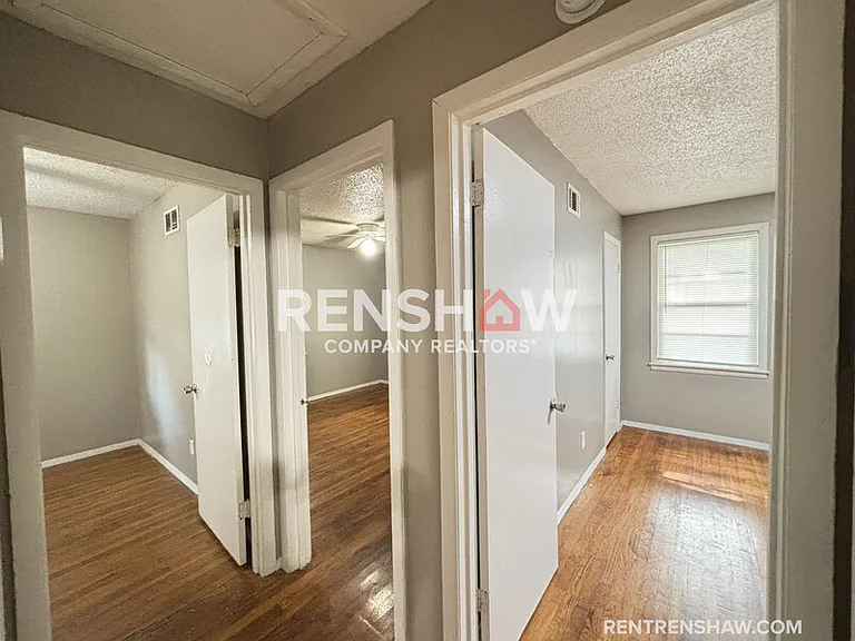 4694 McCrory Ave — Photo 8