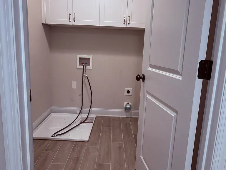 4050 Stowe Dr — Photo 21