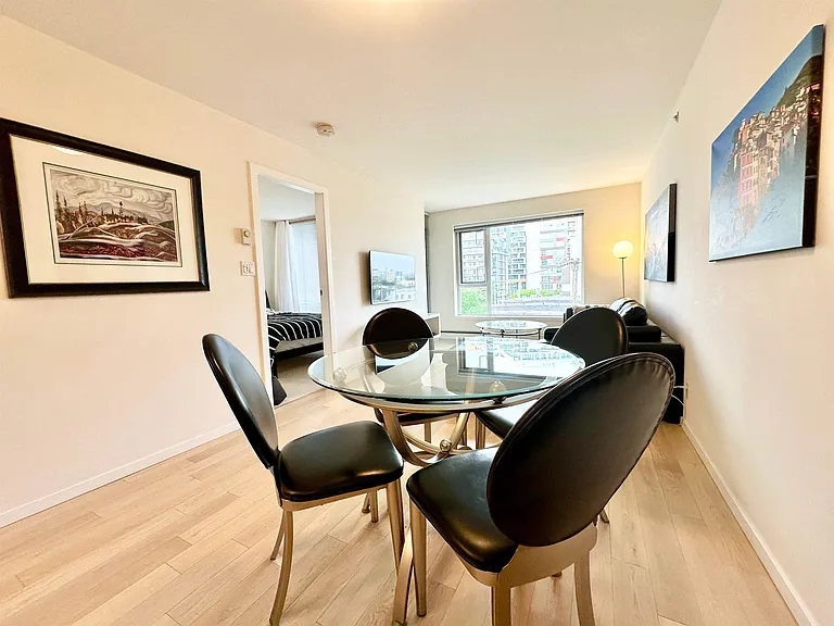 1887 Crowe St #605 — Photo 5