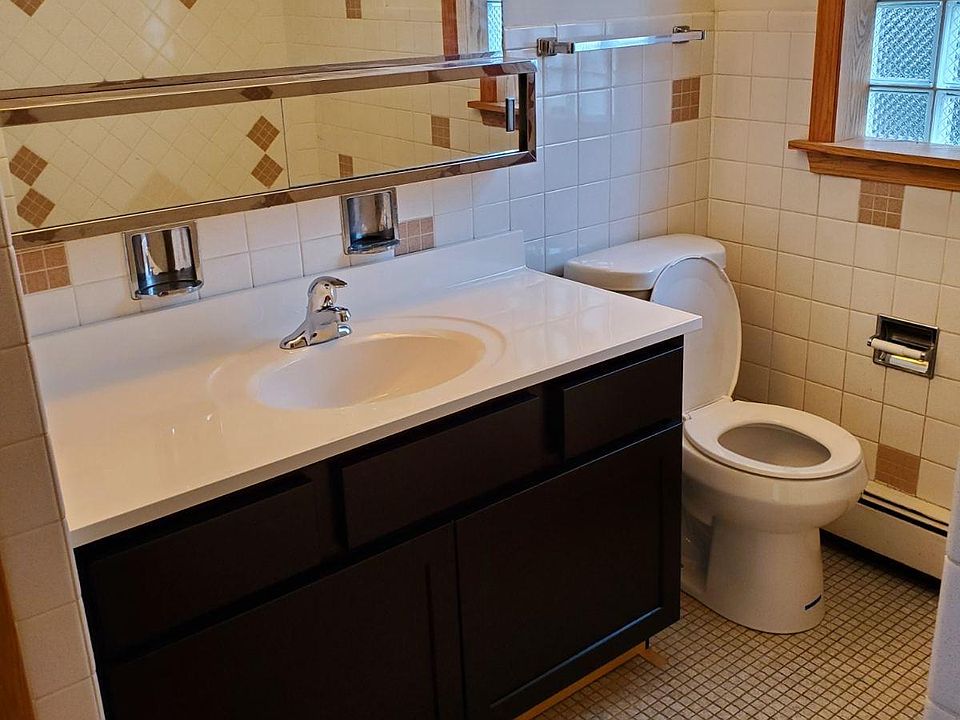 2nd image of 8527 W Bryn Mawr Ave #2W
