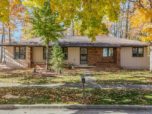 2635 S Harmon St, Appleton, WI 54915