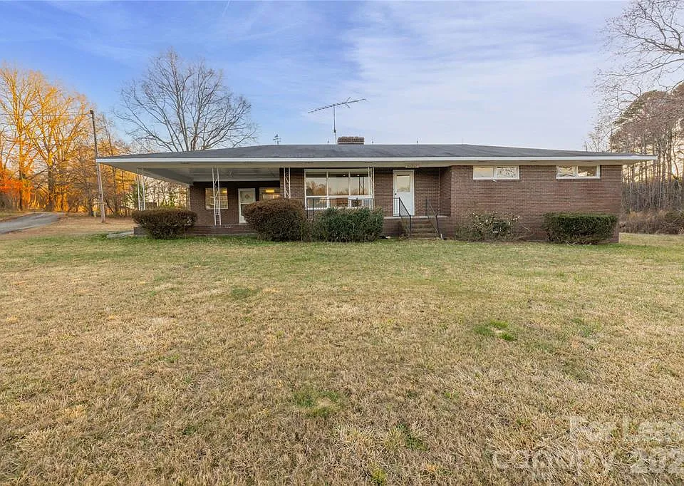 44261 Old US Highway 52