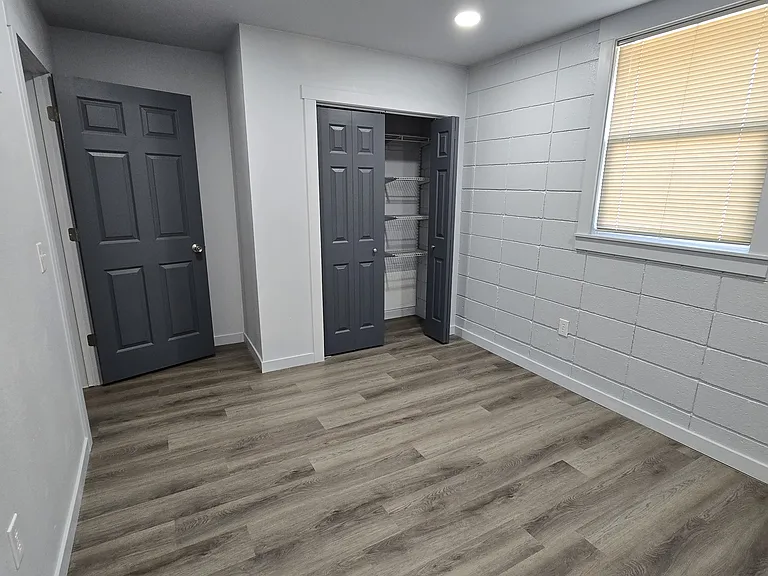 1659 W Crossland St #1659 — Photo 9