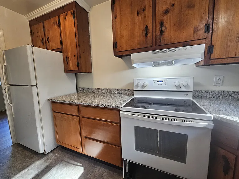 3402 Montclair Rd — Photo 5