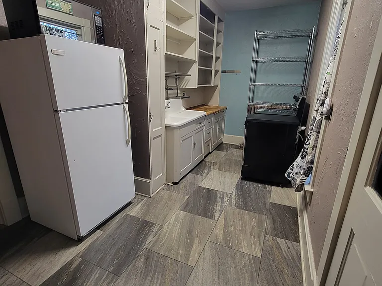 910 East Ave #B — Photo 11