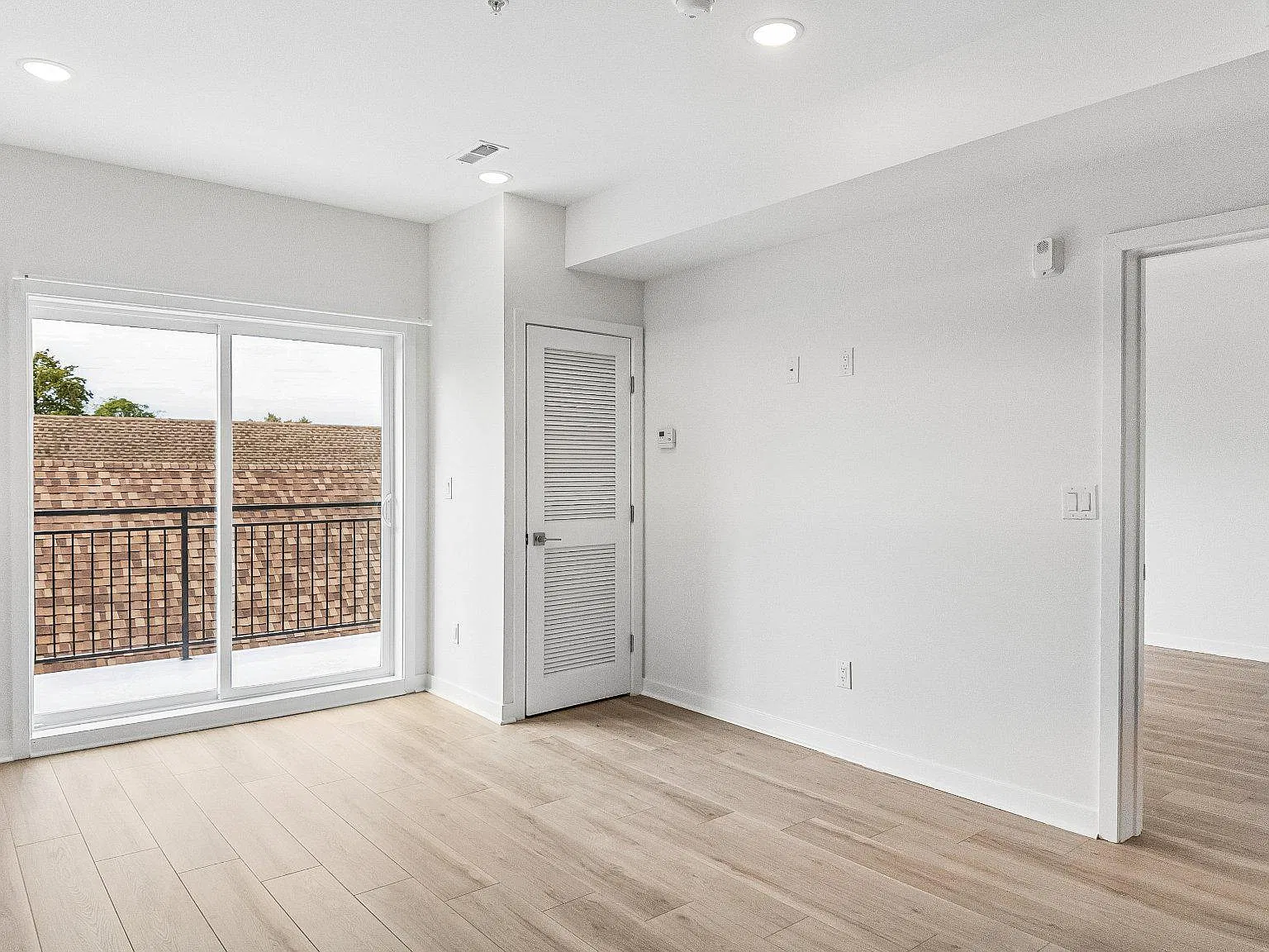 1 bed, 1.0 bath, 750 sqft, $1,477 — Photo 3