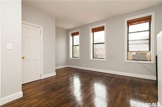 1st image of 219 Lexington Ave