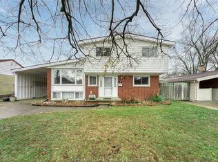 856 Westchester Dr, Windsor, ON N8S 3Y7