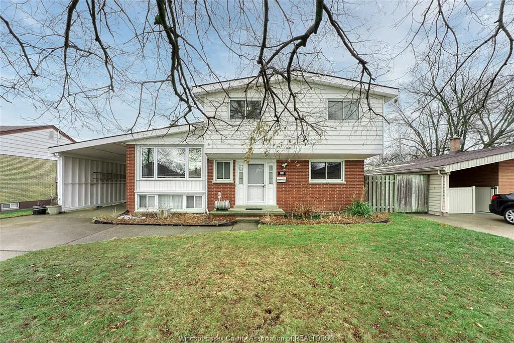 856 Westchester Dr photo 1