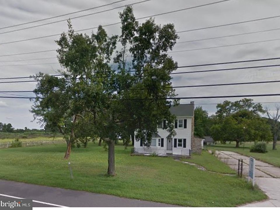 2nd image of 176 Harding Hwy