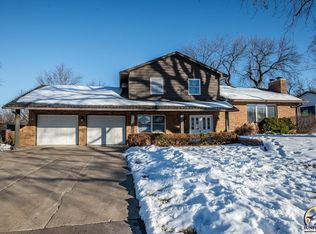 6840 SW 40th St, Topeka, KS 66610