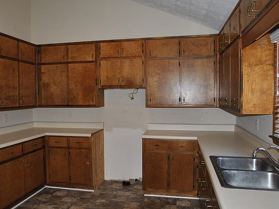 5th image of 5403 Cindy Ln SE