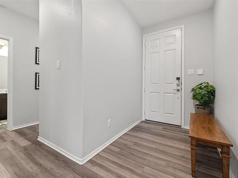 13921 Abraham Lincoln St — Photo 9