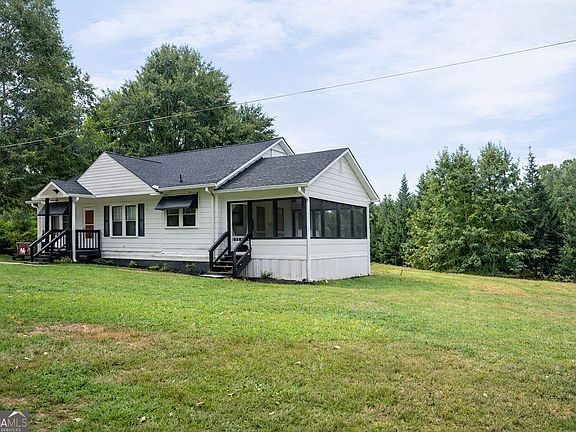 4th image of 375 Wilson Cir