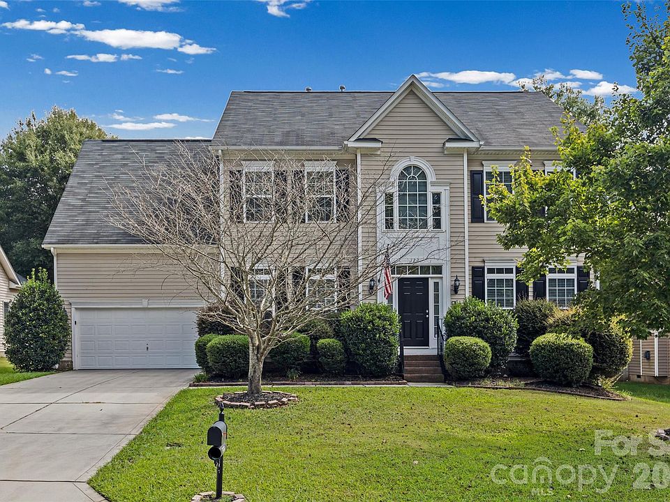 1st image of 322 Lorraine Rd
