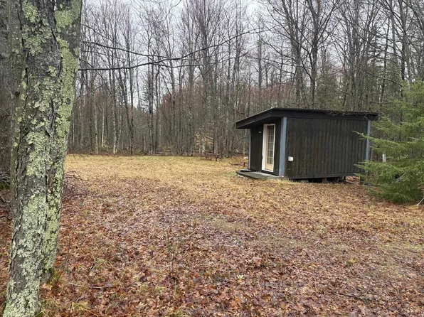 W13470 Eagle River Rd, Silver Cliff, WI 54104
