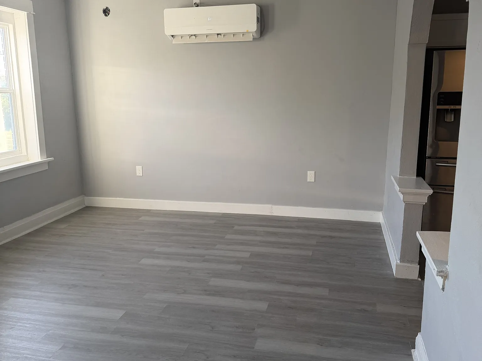 4704 Greer Avenue - 2 — Photo 1