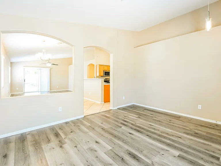 803 S Chatsworth St — Photo 8