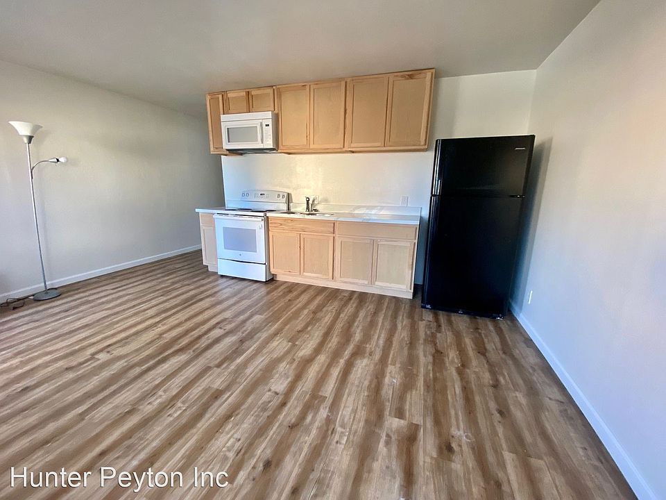 1st image of 485 Lincoln Cir APT 1