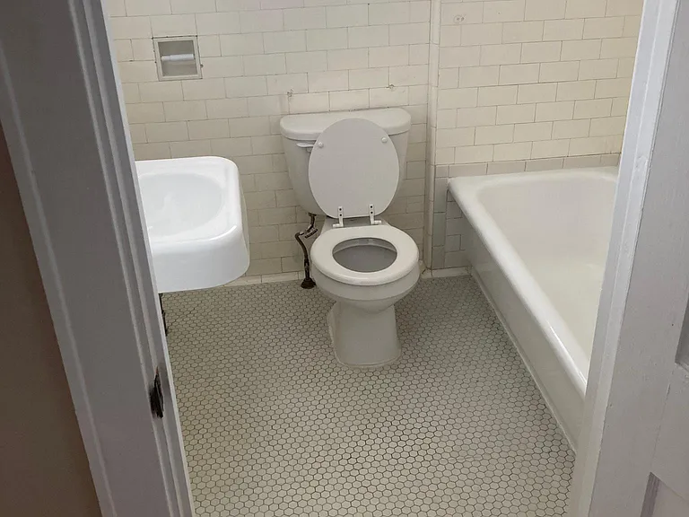 729 Washington Rd #3 — Photo 12