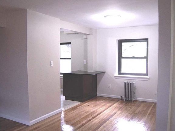 4th image of 268 Bay 17 St #A2