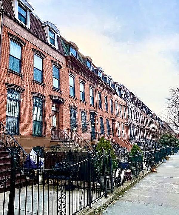 1st image of 180 Macon St #2