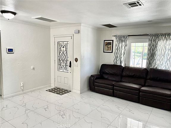 4th image of 1509 E Culver Ave