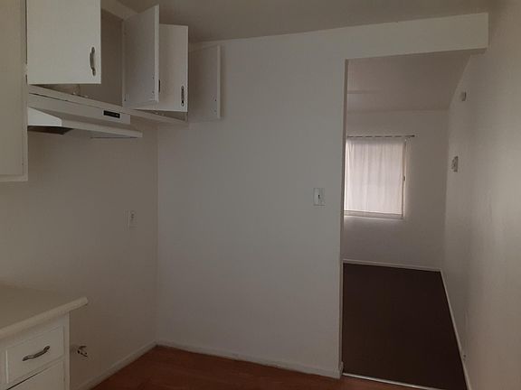 3rd image of 132 E 120th St APT 5