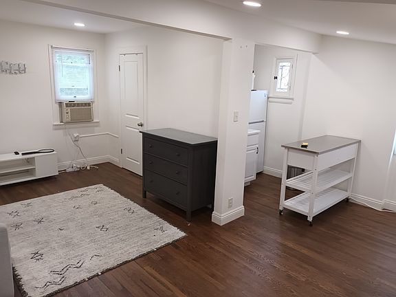 2nd image of 359 Heather Heights Ct