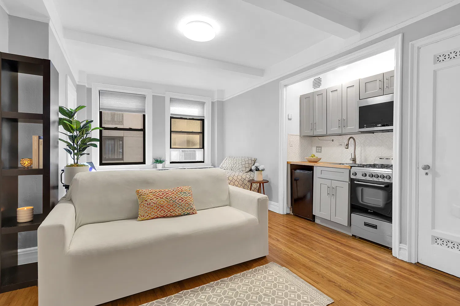 457 West 57th Street — Photo 1
