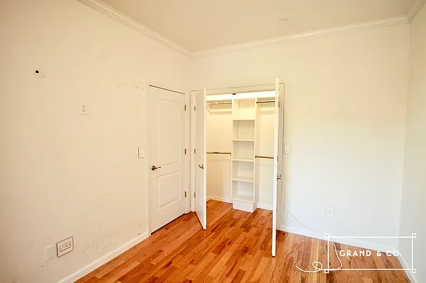 Rented by Grand & Co. | media 7
