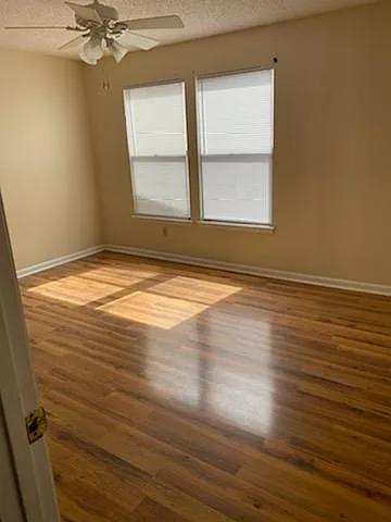 194 SW Crescent St — Photo 7