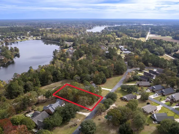 5 Fairway Dr, Manning, SC 29102