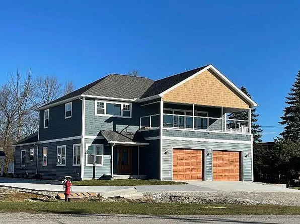 8220 Dixie Hwy, Fair Haven, MI 48023