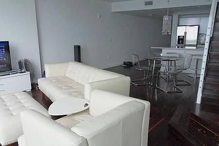 5th image of 2000 Bay Dr APT 406