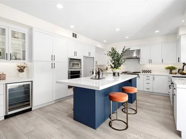 62 Logan, Irvine, CA 92620