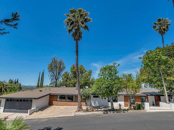 22505 Macfarlane Dr, Woodland Hills, CA 91364