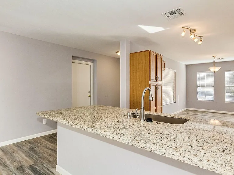 1622 W Nancy Ln — Photo 21