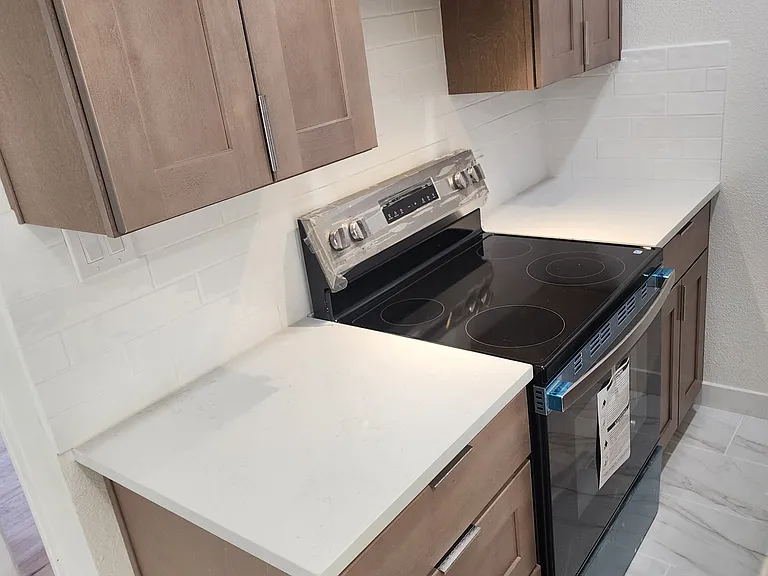 1325 Lansing St — Photo 3