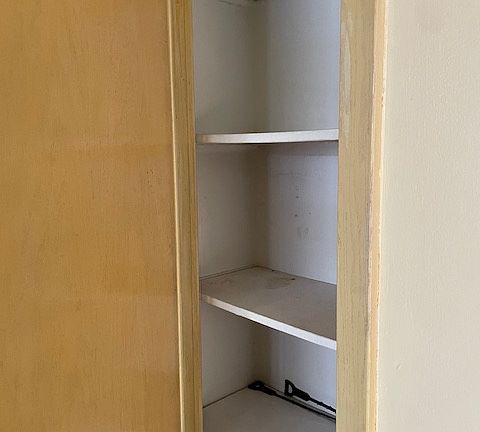 4th image of 1324 W Touhy Ave #3C