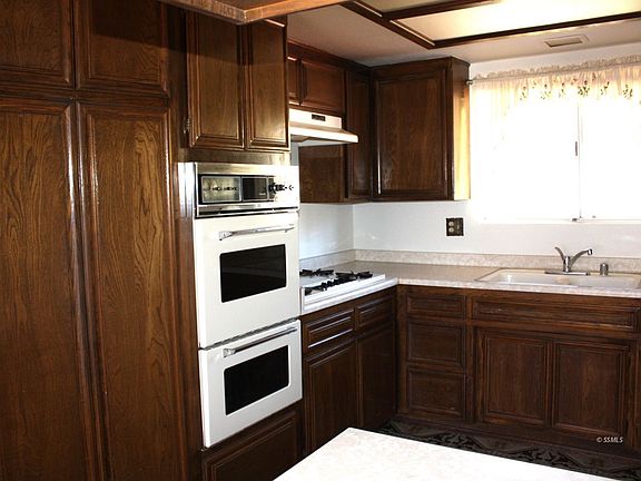 5th image of 2556 Pearl Harbor Dr