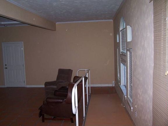 interior ramp to greatroo