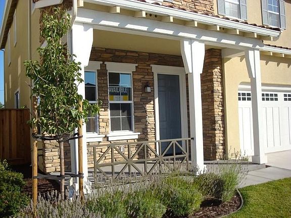 2nd image of 827 Gravina Ct
