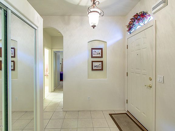 4th image of 320 S 70th St Unit 22