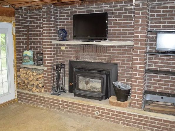 914 Meadow Hts, Paden City, WV 26159