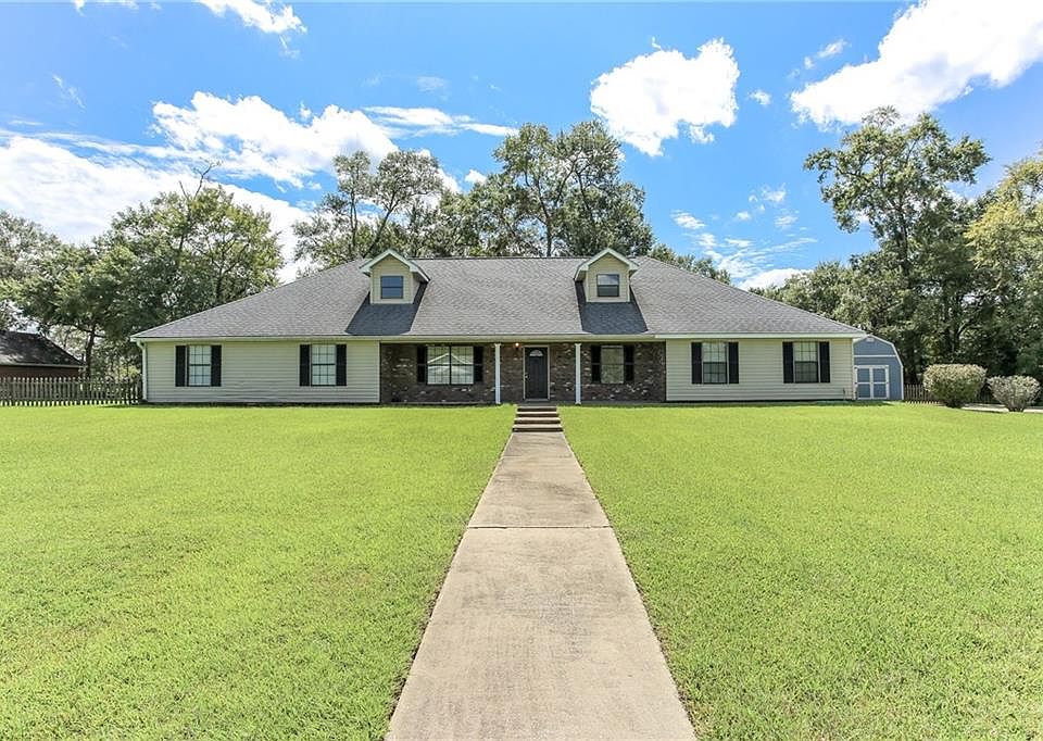 1st image of 2461 Bon Ton Dr