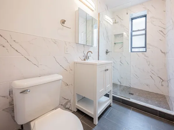 212 East Tremont Avenue image 19 of 22