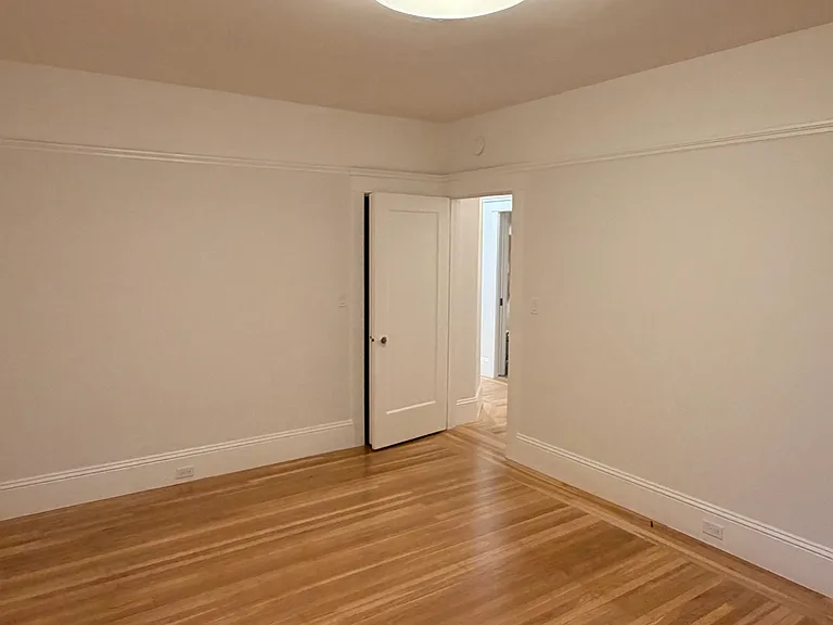 3240 Divisadero St — Photo 21