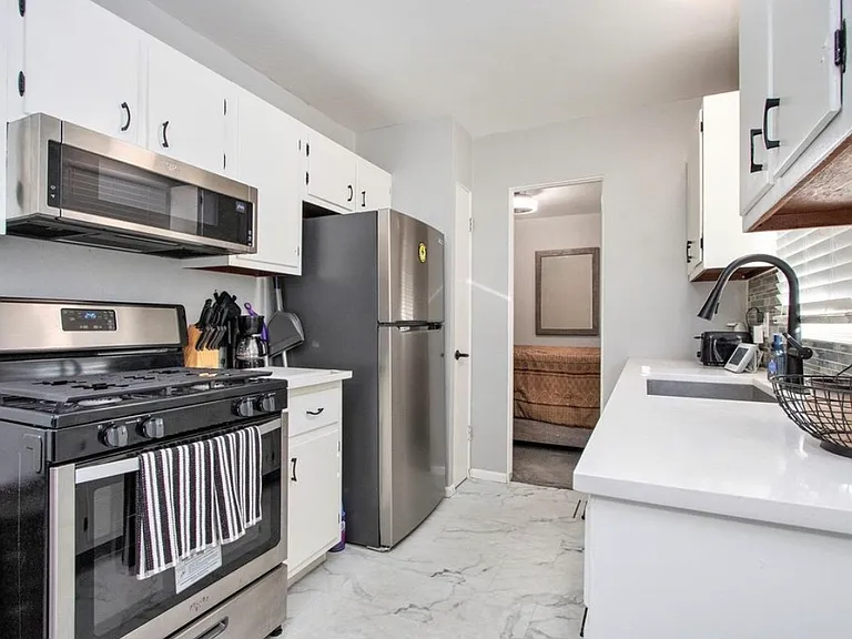 2740 Kettering Dr — Photo 8
