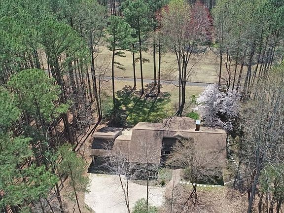 5th image of 86 Fairway Dr
